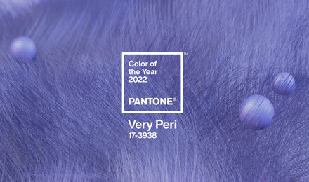 La luce del 2022 ha le sfumature color PANTONE 17-3938 Very Peri