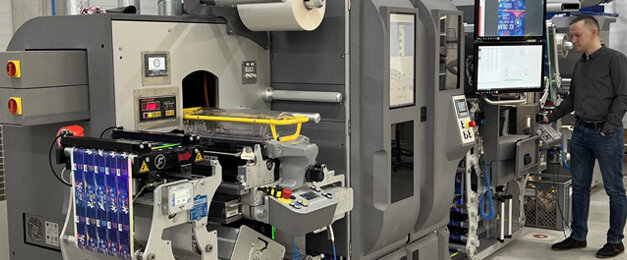 Printela sceglie finishing e nobilitazione digitali all-in-one firmati Cartes