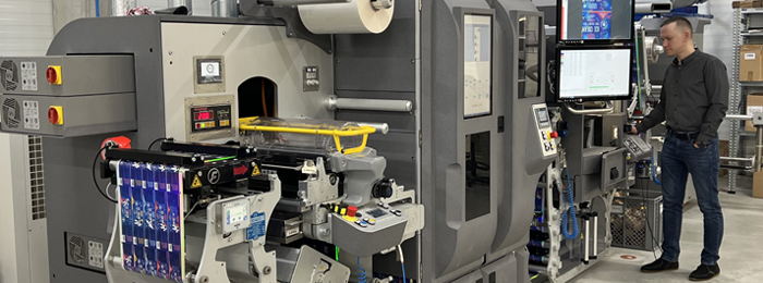 Printela sceglie finishing e nobilitazione digitali all-in-one firmati Cartes