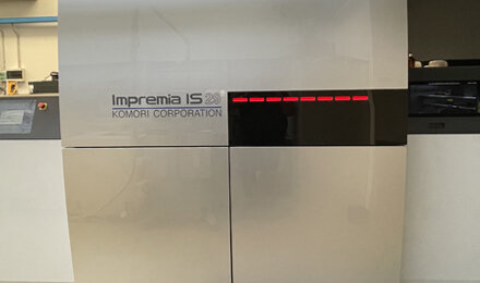 Per SOS Graphics, Komori Impremia IS29 è la soluzione perfetta!