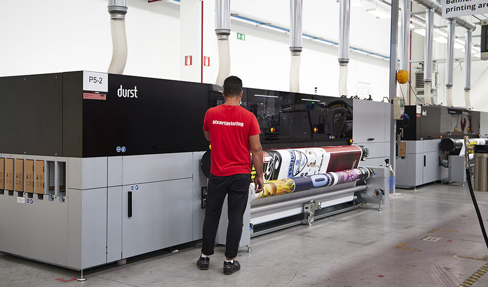 Due P5 350 HS potenziano il reparto roll to roll di Pixartprinting