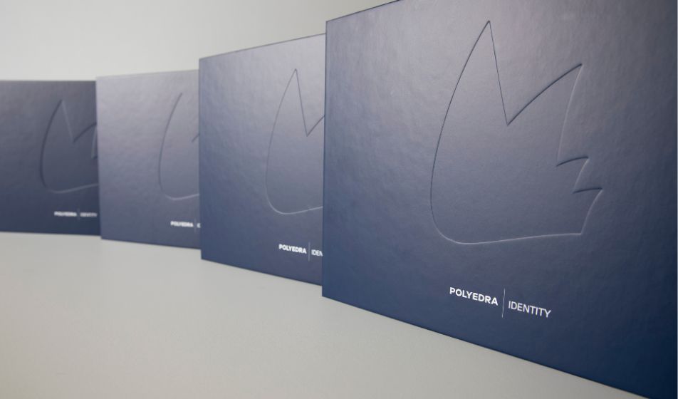 Il nuovo identity book di Polyedra è firmato Signed