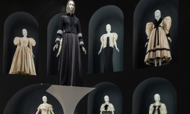 Abiti, schizzi, ricordi: il Met di New York celebra Karl Lagerfeld