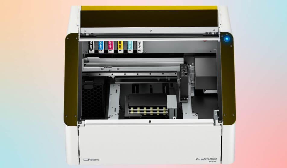 Roland DG presenta VersaSTUDIO UV e DTF