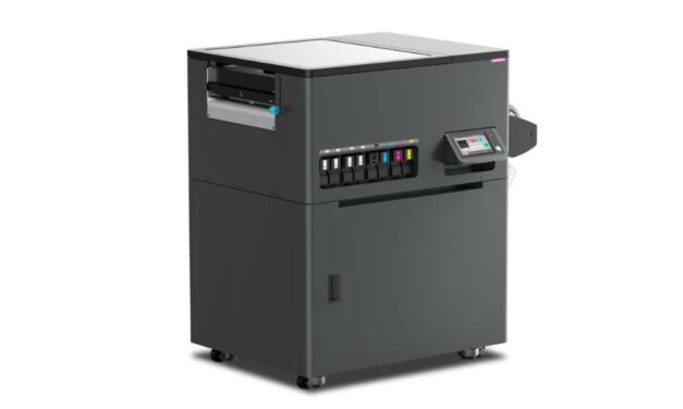 Ricoh XTF D430 ultima novità del portafoglio tessile dell’azienda