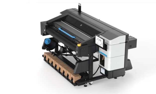 HP mette a segno la 100ª installazione della HP Latex R530 e lancia HP PrintOS Software Suite