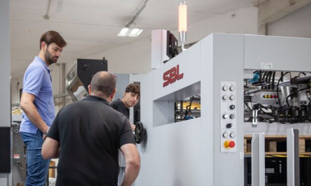 Grafiche Badiali investe in una fustellatrice SBL integrata con Azul5