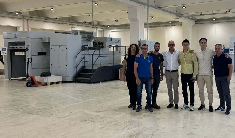 Nuova installazione Guowang da Grafipro per Artecarta Italia Srl