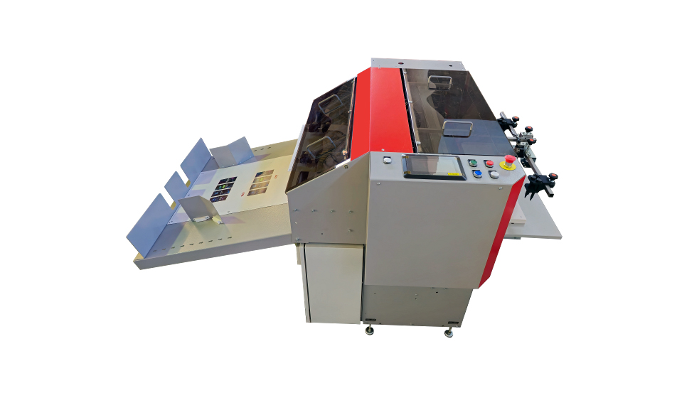 Con Petratto Eclipse Junior dalle cordonatrici alla fustellatura senza utensili