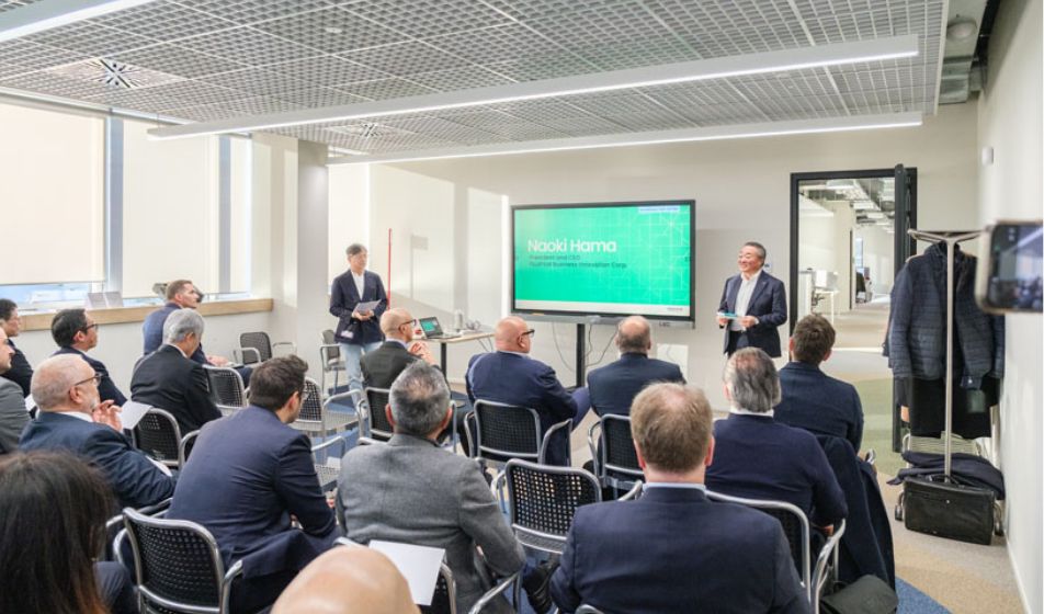 Il presidente di Fujifilm Business Innovation incontra partner italiani