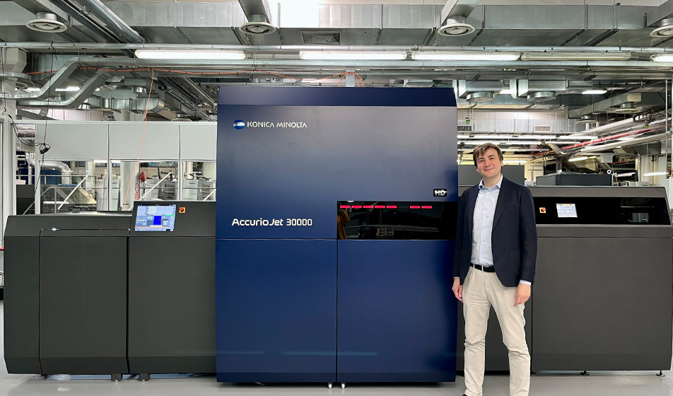 Nava Press sceglie AccurioJet 30000 per la stampa inkjet UV LED premium